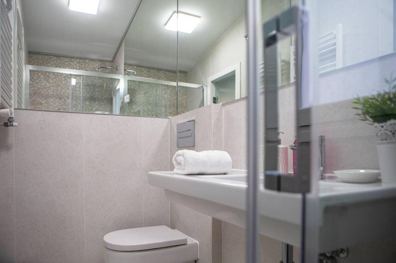 Cozy 2Bed2Bath&Patio W Bedbath In Mdrd'S Center Apartment Madrid Bagian luar foto